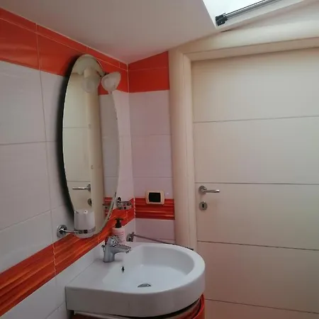 Romantica Mansardina In Centro Citta Apartman