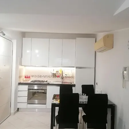 Apartment Romantica Mansardina In Centro Citta Pescara