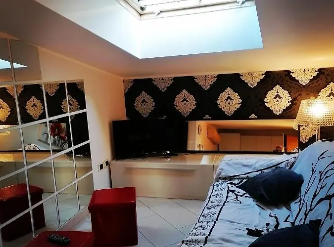 Romantica Mansardina In Centro Citta